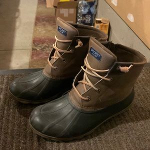Womens size 7 sperry duck boots